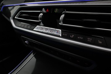 https://dvg-vehicle-assets.s3.amazonaws.com/U19542/84qs6sqobebyajdwmyzrshntw.jpg