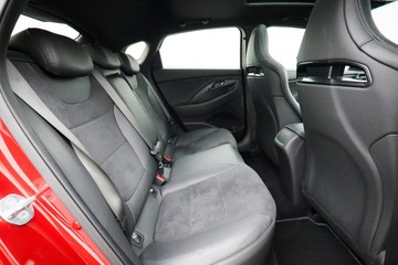 https://dvg-vehicle-assets.s3.amazonaws.com/U19567/c8r0d3x90rczu9gm3hmszi1bp.jpg