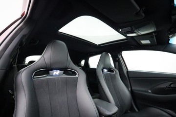 https://dvg-vehicle-assets.s3.amazonaws.com/U19567/d4h79ftfb94zmy634fili1xnj.jpg