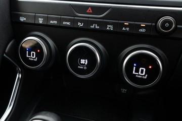 https://dvg-vehicle-assets.s3.amazonaws.com/U19568/8o9ps8k0z1m0tjea2q2jgp4ad.jpg