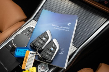 https://dvg-vehicle-assets.s3.amazonaws.com/U19570/18tgj84zgbtrj5wefjngcf8j1.jpg