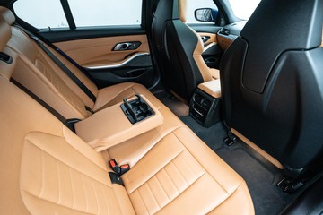 https://dvg-vehicle-assets.s3.amazonaws.com/U19570/4ar1w7pcp3xv1bz217jsoh1xw.jpg