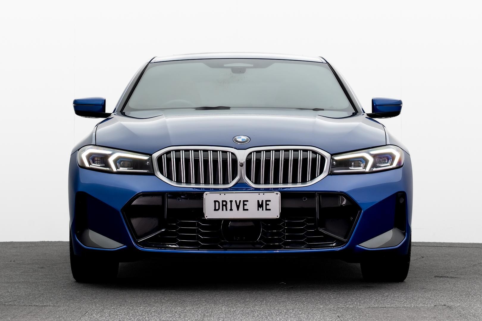 BMW 3 Series image 3