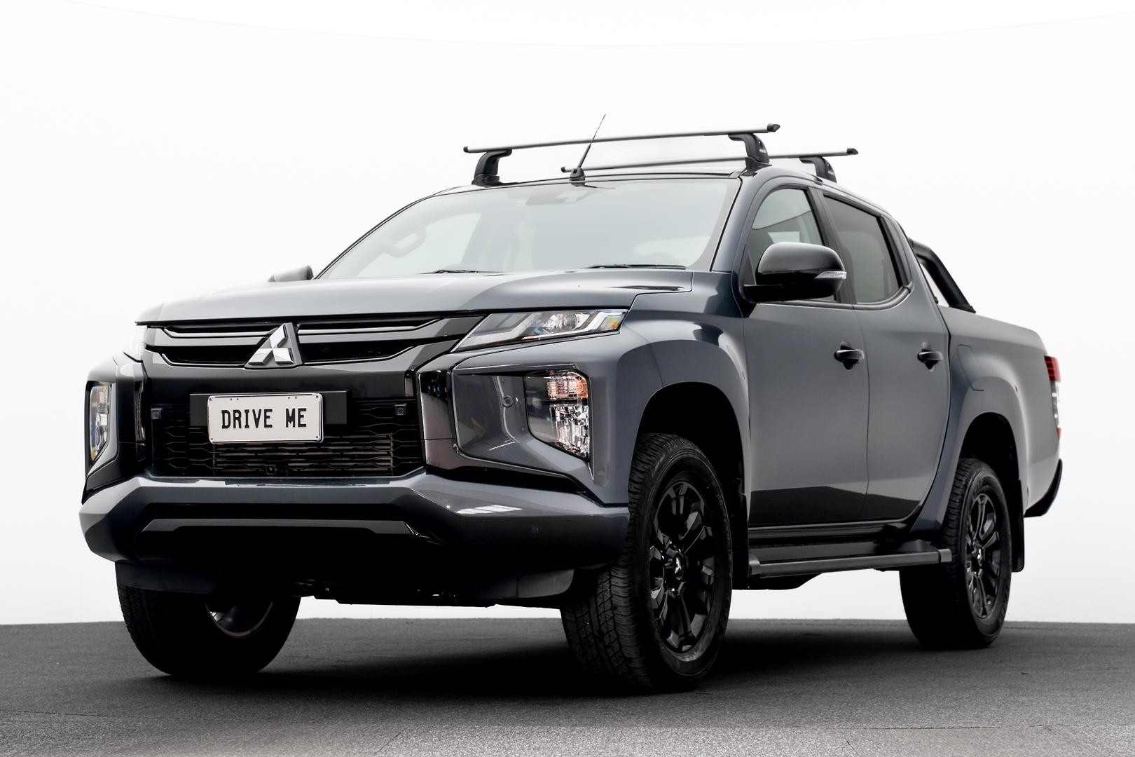 Mitsubishi Triton image 1