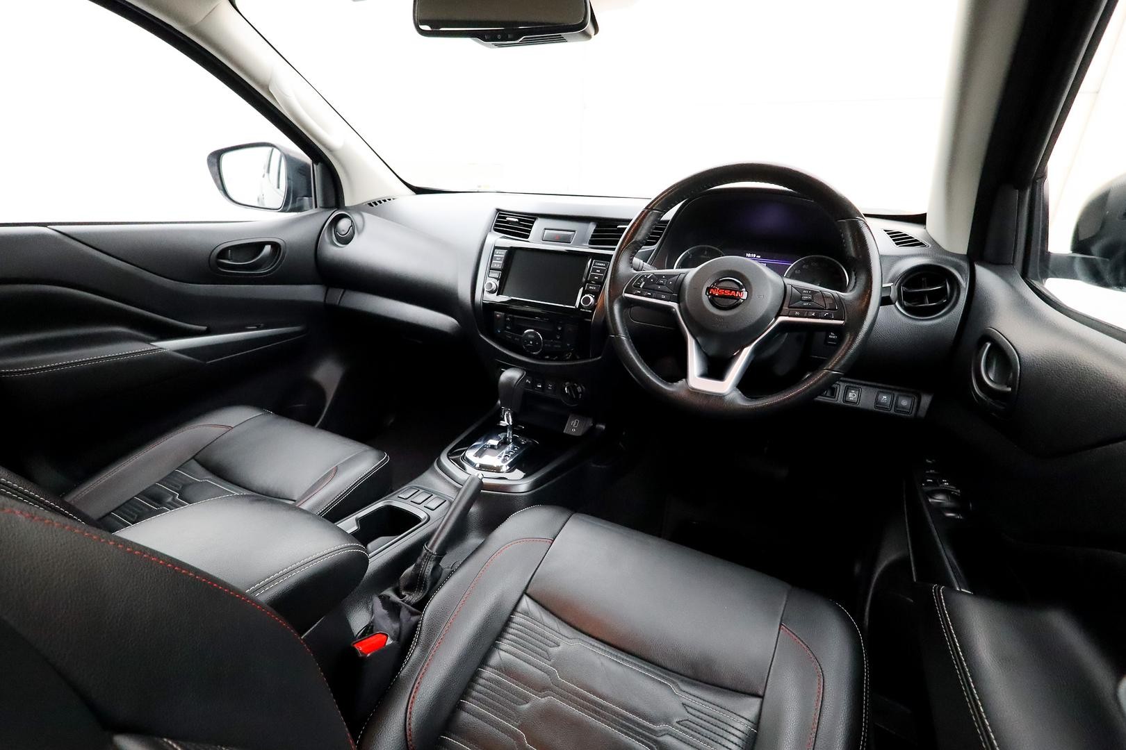 Nissan Navara image 4