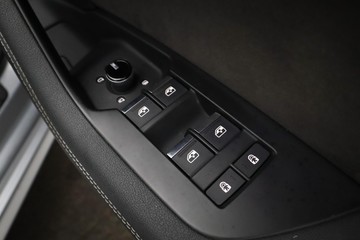 https://dvg-vehicle-assets.s3.amazonaws.com/U19576/15ypt7deor29mboxdxvru8f8x.jpg
