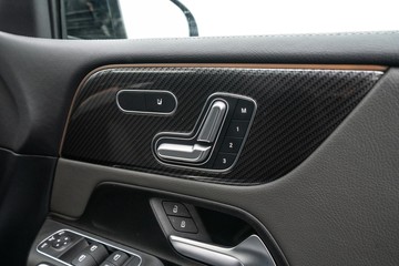 https://dvg-vehicle-assets.s3.amazonaws.com/U19585/1yjdmluyjong233my3haankad.jpg