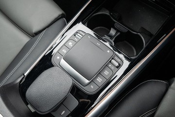 https://dvg-vehicle-assets.s3.amazonaws.com/U19585/6v0e744tivweda7fhrdd3bwvn.jpg