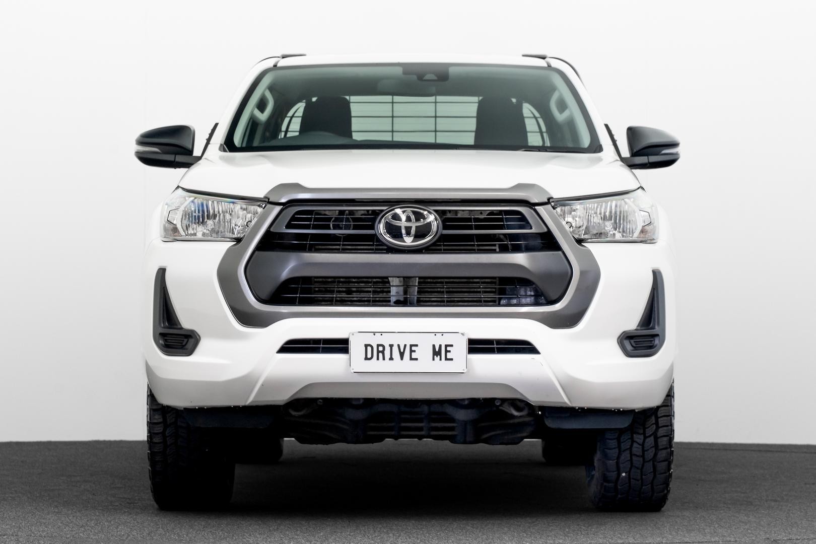 Toyota Hilux image 2