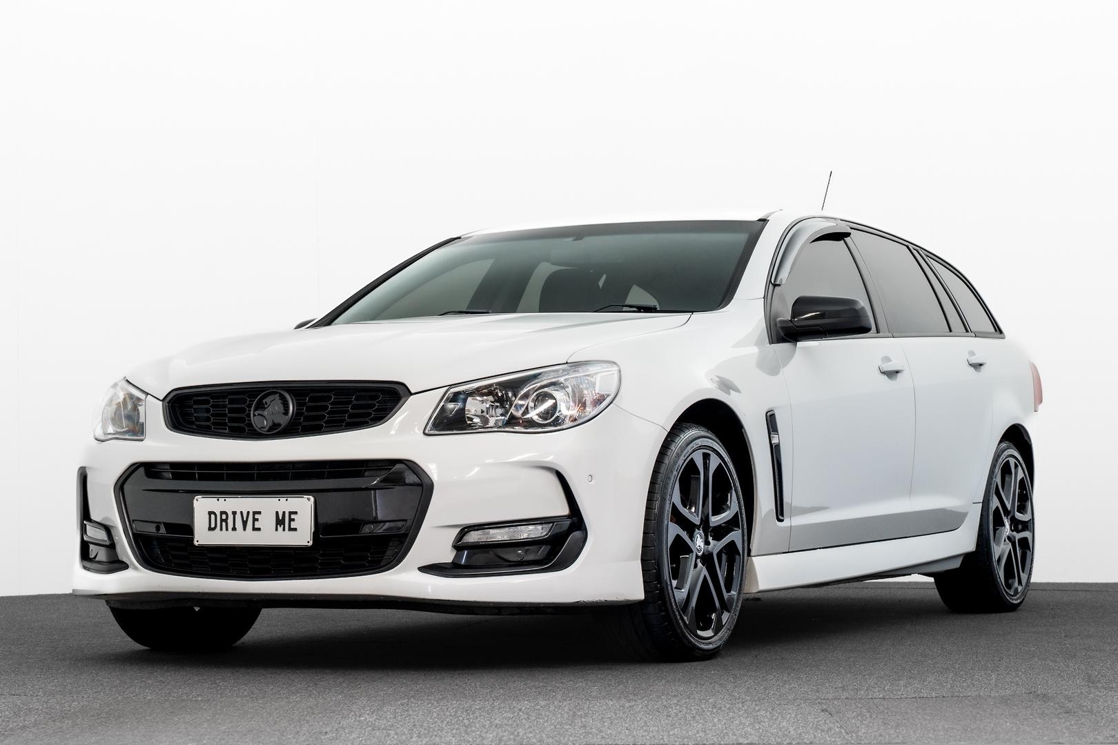 Holden Commodore image 1