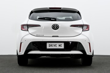 https://dvg-vehicle-assets.s3.amazonaws.com/U19594/agmzh2mqxzseeijkb8mpcafll.jpg