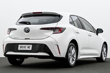 https://dvg-vehicle-assets.s3.amazonaws.com/U19594/ax6qgel2bw2niza7weiqcwp8x.jpg