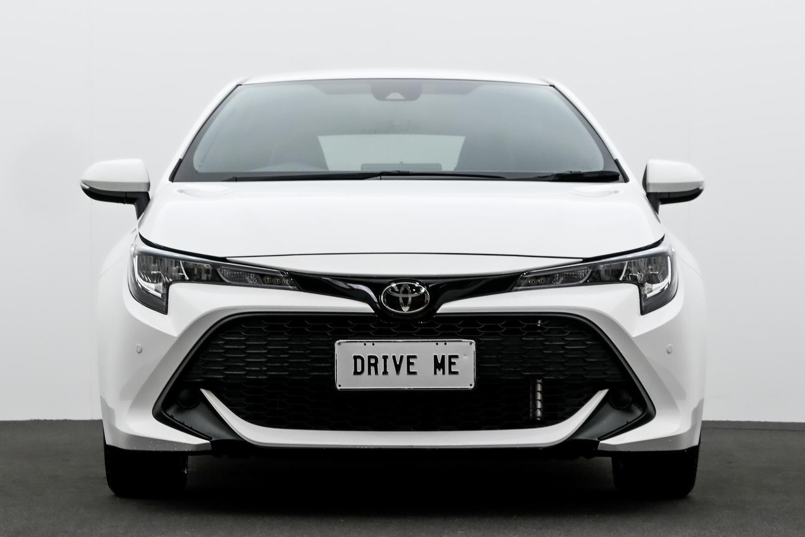 Toyota Corolla image 2