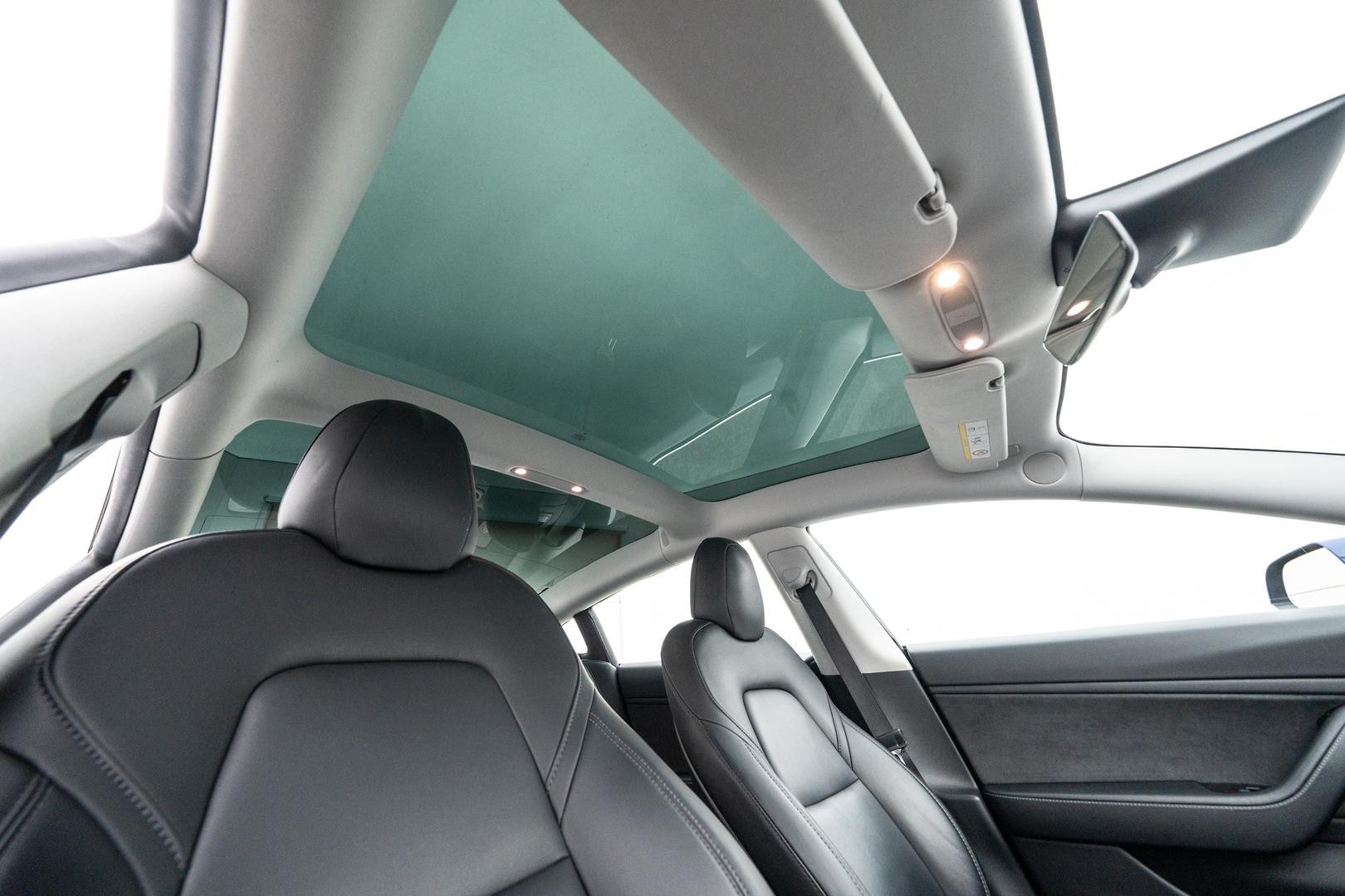 Tesla Model 3 image 4