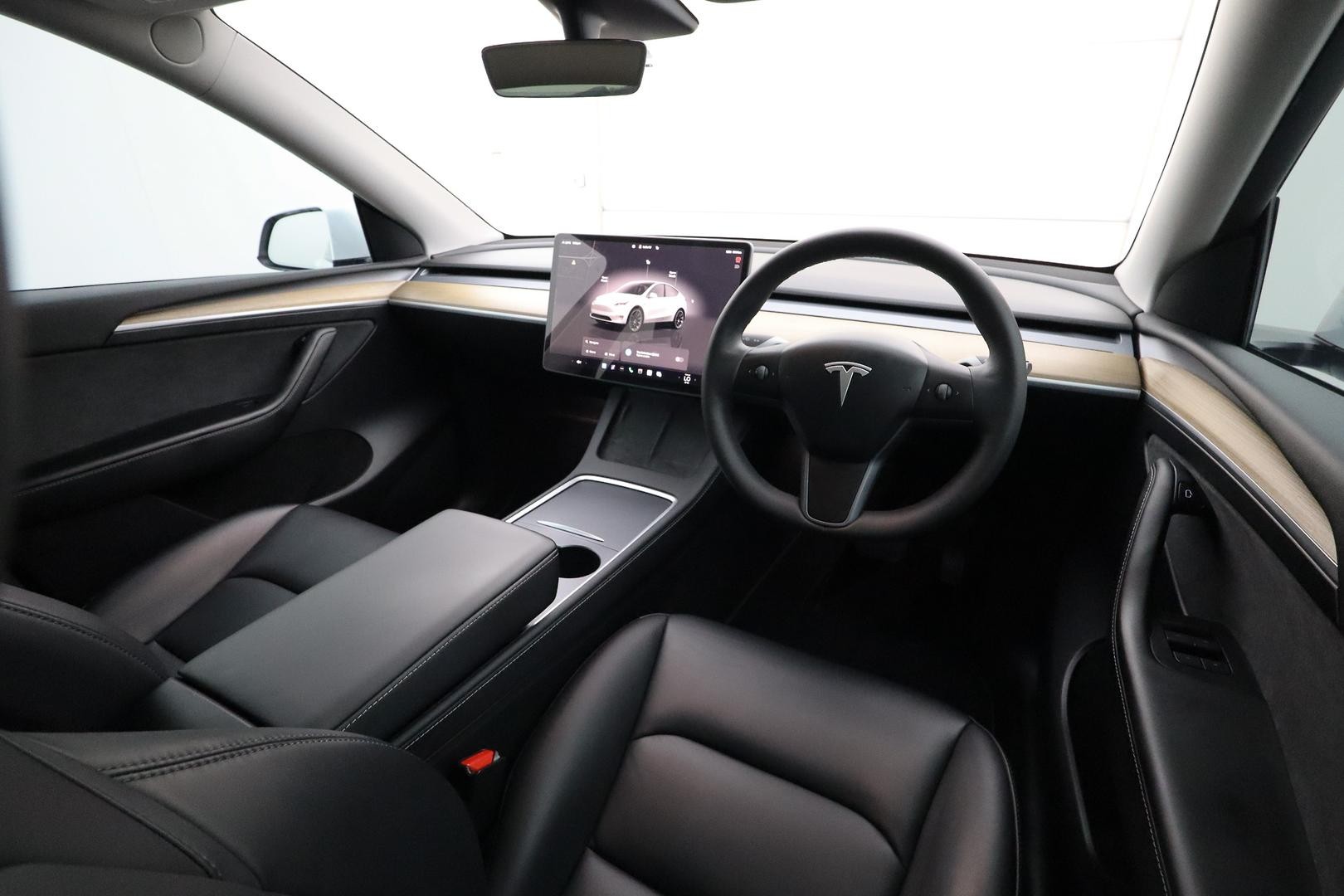 Tesla Model Y image 4