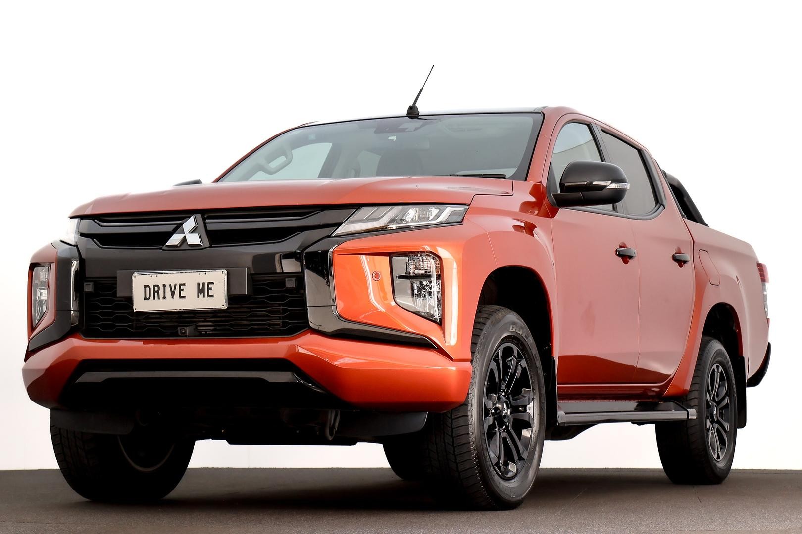 Mitsubishi Triton image 1