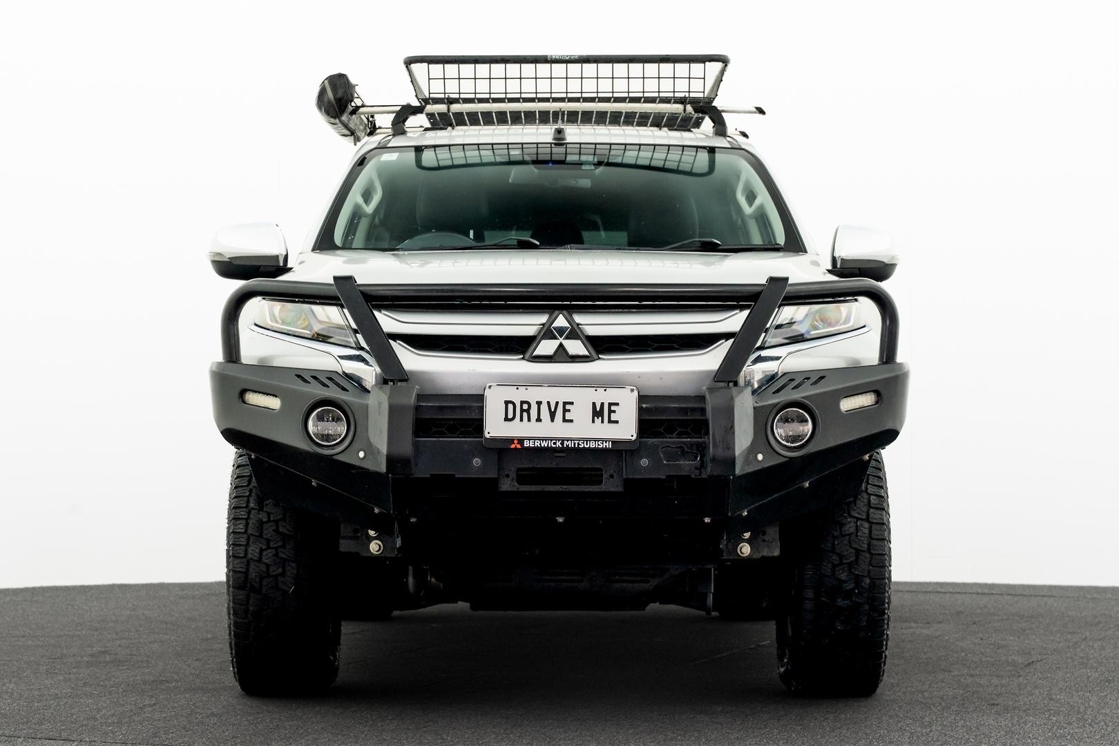Mitsubishi Triton image 2