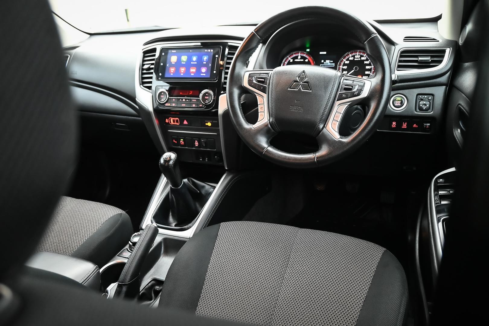 Mitsubishi Triton image 4