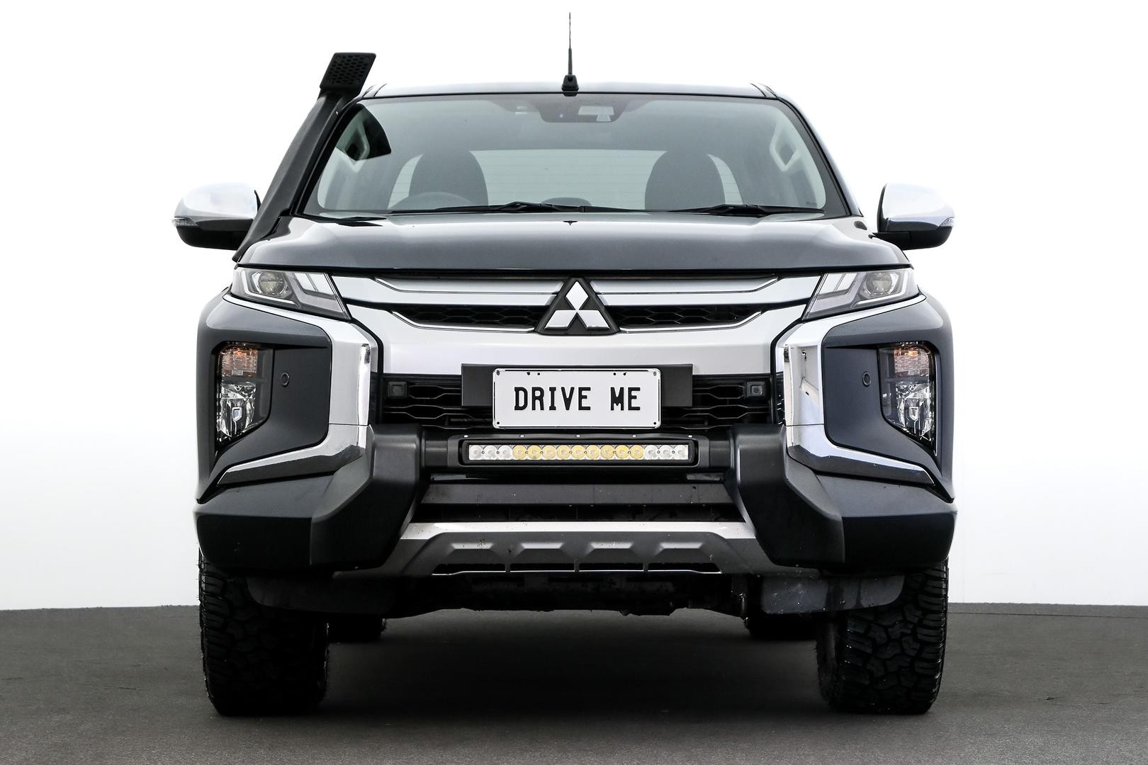 Mitsubishi Triton image 2