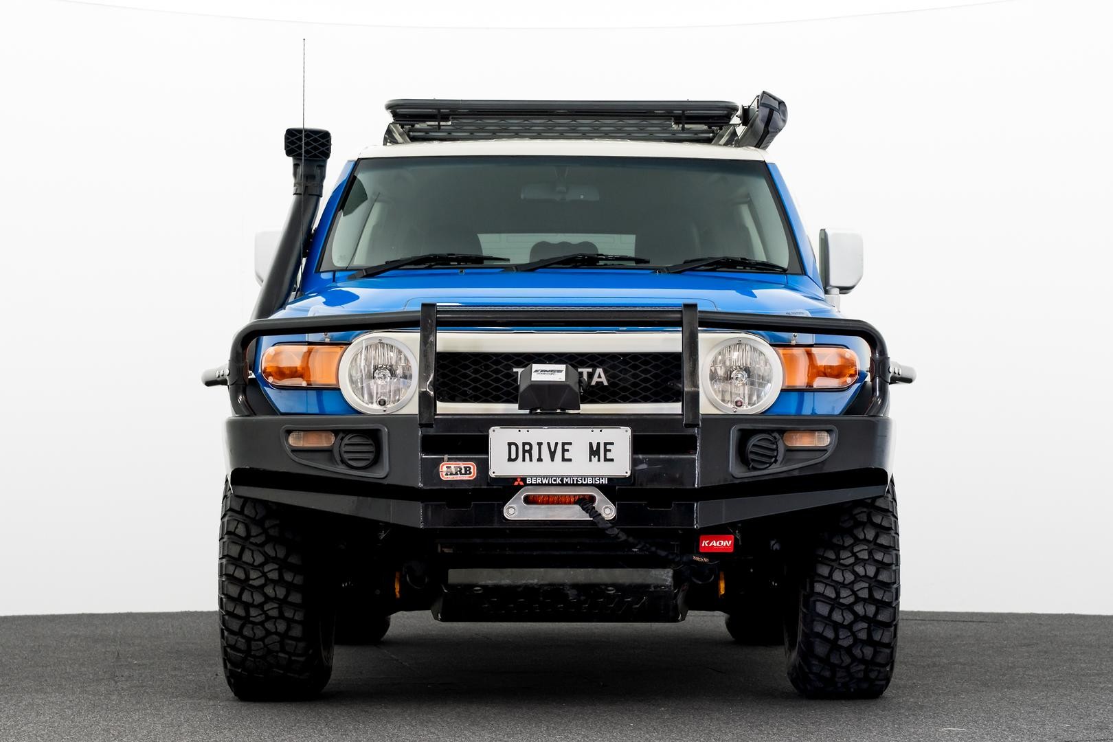Toyota Fj Cruiser image 2