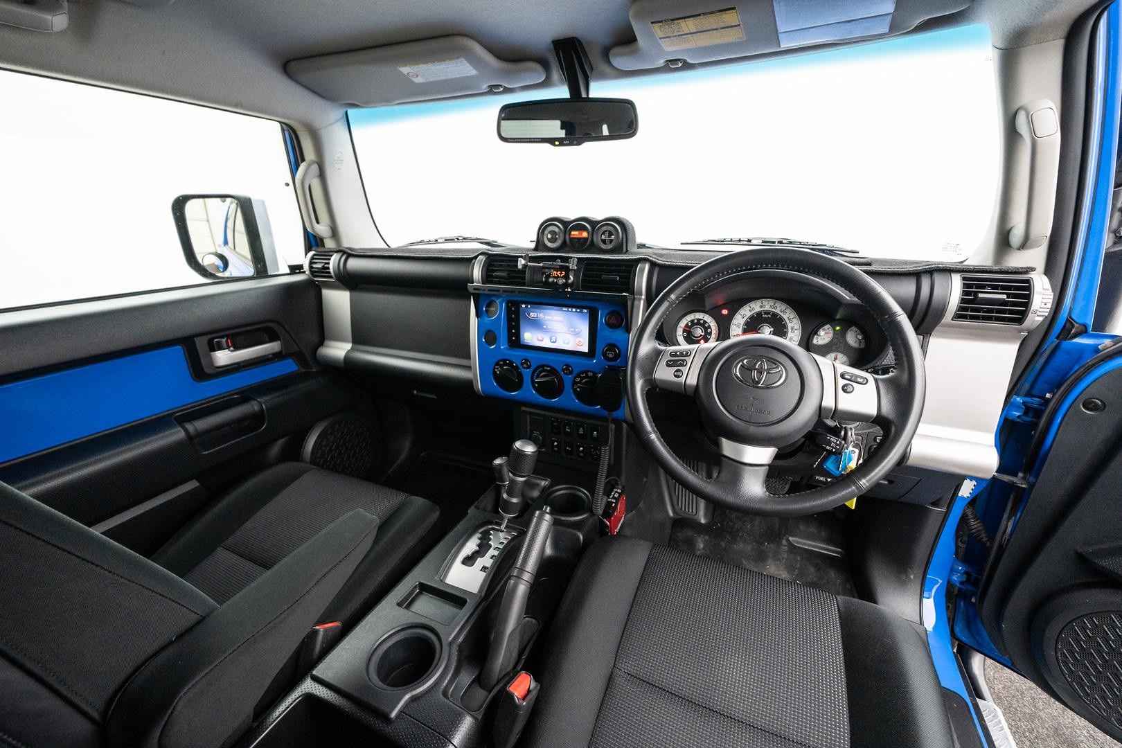 Toyota Fj Cruiser image 4