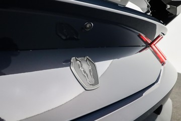 https://dvg-vehicle-assets.s3.amazonaws.com/U19631/76lw7na8h89phng51ww0124zc.jpg