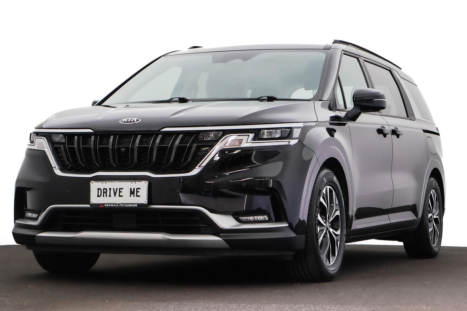 Kia Carnival image 1