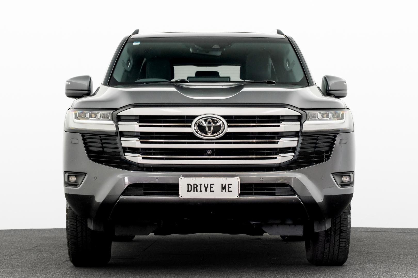 Toyota Landcruiser image 2