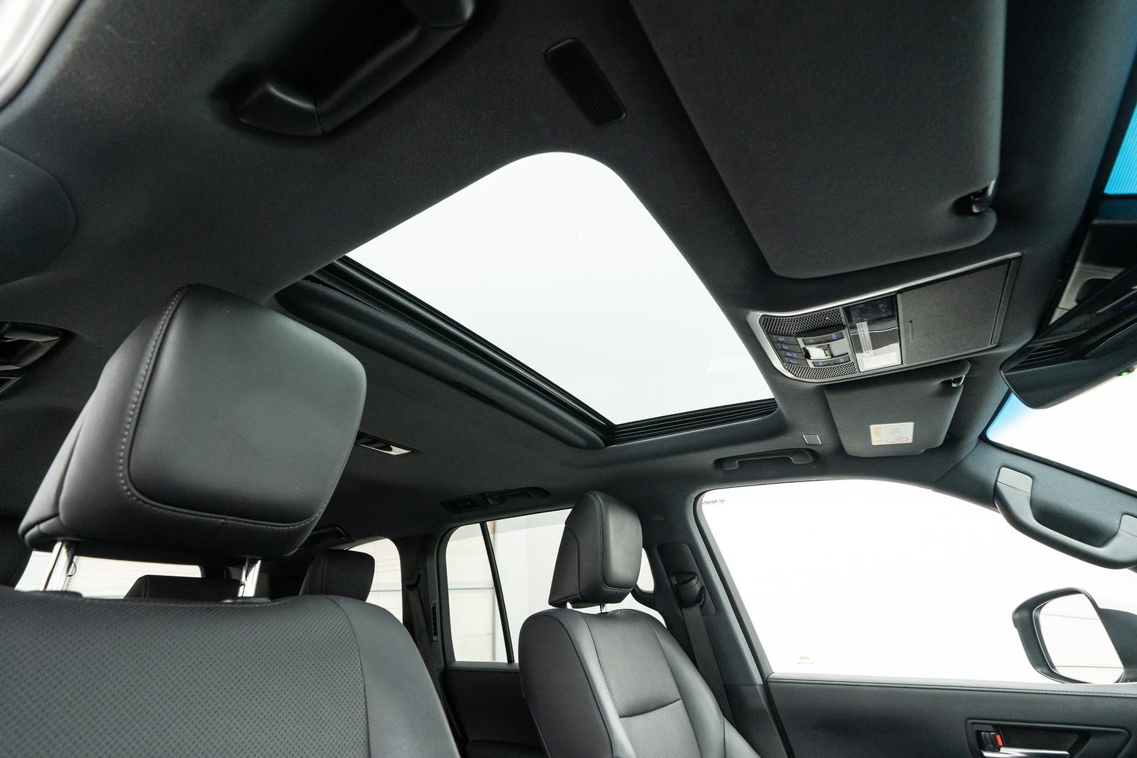 Toyota Landcruiser image 4