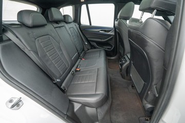 https://dvg-vehicle-assets.s3.amazonaws.com/U19695/9vgb8w5bxxzlf2w2pkqhuf10c.jpg