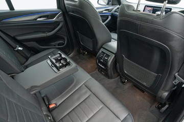 https://dvg-vehicle-assets.s3.amazonaws.com/U19695/bli2hqjikrn14ebcw5oxhodi6.jpg