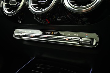 https://dvg-vehicle-assets.s3.amazonaws.com/U19706/29udx8a1h3albg0t85vtt0n68.jpg
