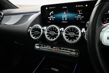 https://dvg-vehicle-assets.s3.amazonaws.com/U19706/4qr4ybjy4mzft50q7ga0fzjnq.jpg