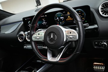 https://dvg-vehicle-assets.s3.amazonaws.com/U19706/5i7hi3ra7s2f9zn5bjpgo6rwx.jpg