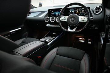 https://dvg-vehicle-assets.s3.amazonaws.com/U19706/8q3wrxz5ax4x33o9n91tuew8b.jpg