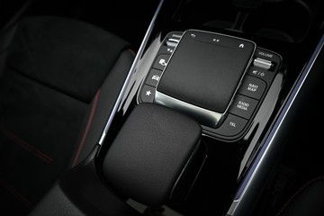 https://dvg-vehicle-assets.s3.amazonaws.com/U19706/irdzrsrydxt4kwrkw69ecfrj.jpg