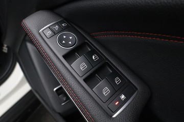 https://dvg-vehicle-assets.s3.amazonaws.com/U19708/3msjvrmrkwzq421ml817g3oxh.jpg