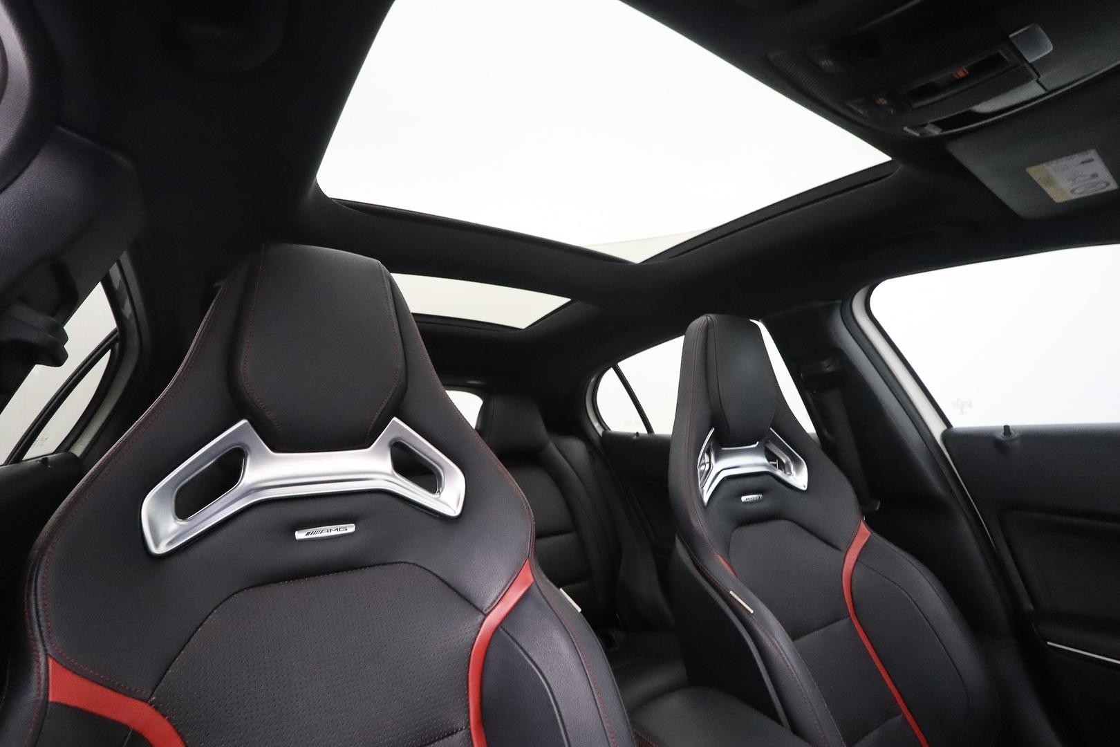 Mercedes Benz Gla-class image 4