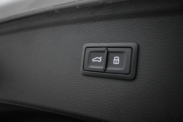 https://dvg-vehicle-assets.s3.amazonaws.com/U19718/a78y7i62w6w6zbbq7ki48uavv.jpg