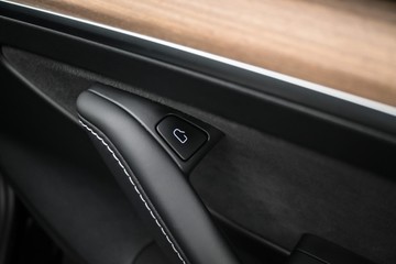 https://dvg-vehicle-assets.s3.amazonaws.com/U19724/38yk96am1mk8xtrng0xcw6lj1.jpg