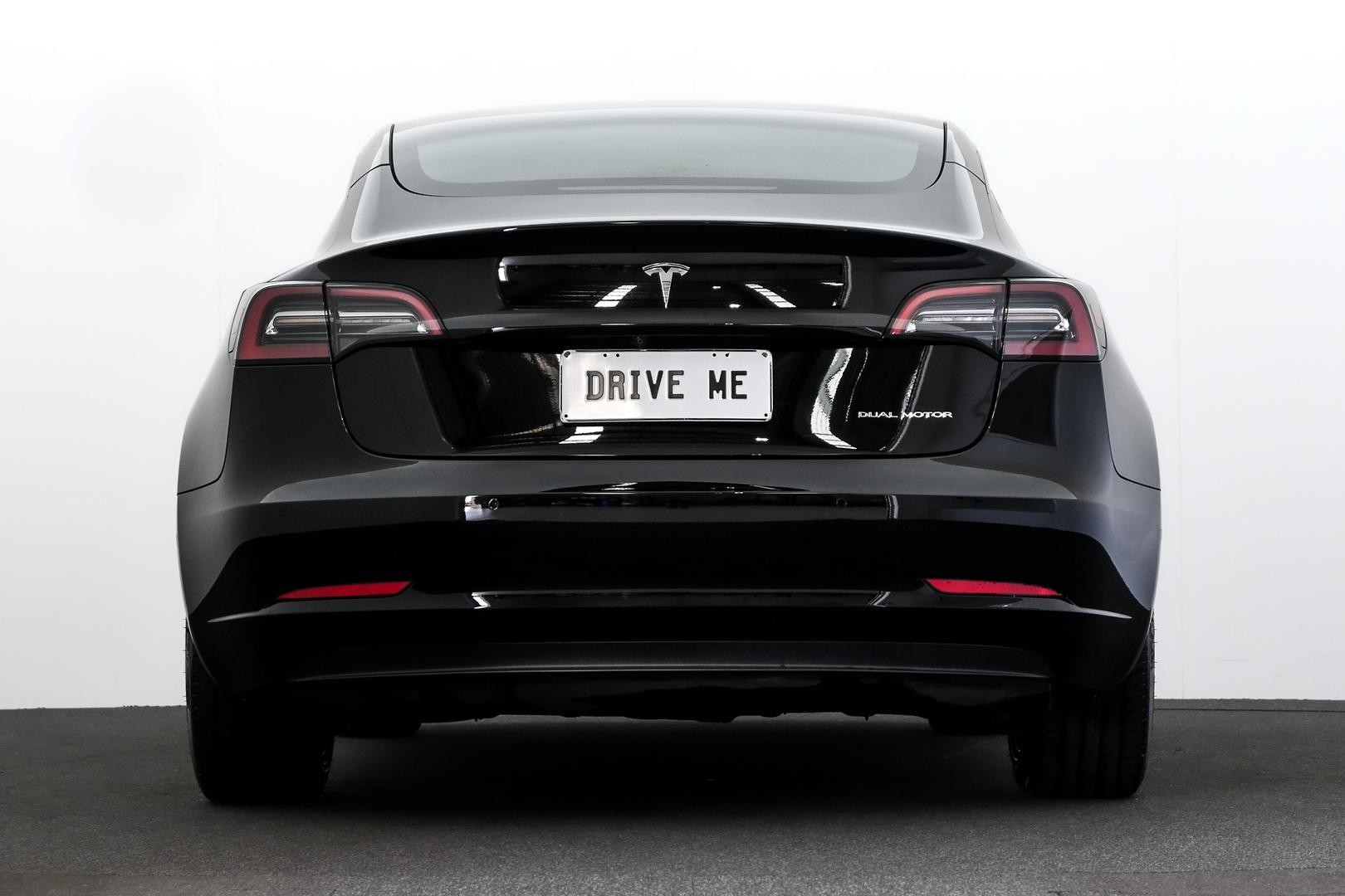 Tesla Model 3 image 3