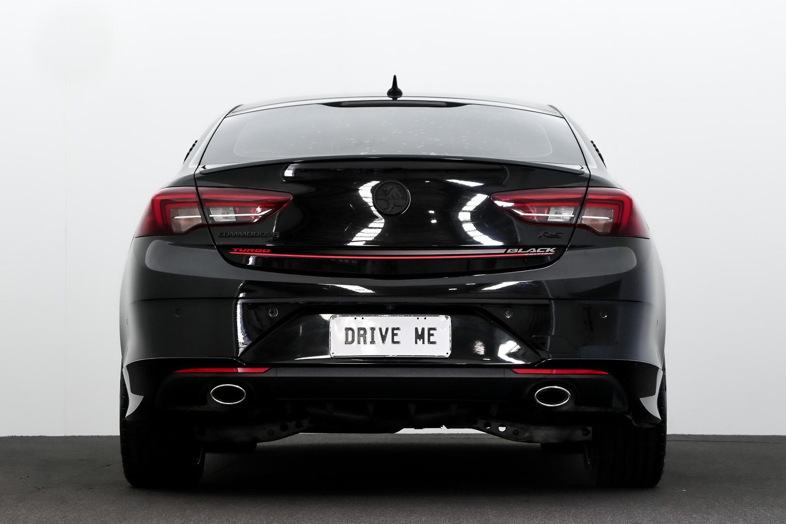 Holden Commodore image 3