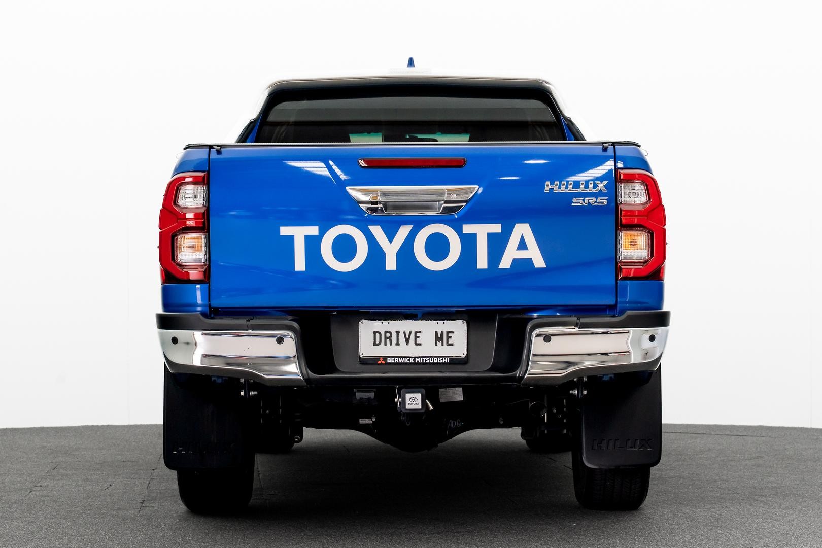 Toyota Hilux image 3