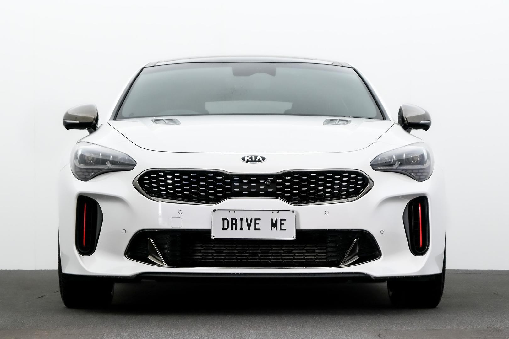 Kia Stinger image 2