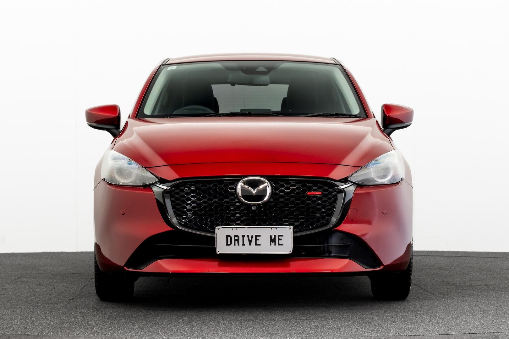 Mazda 2 image 2