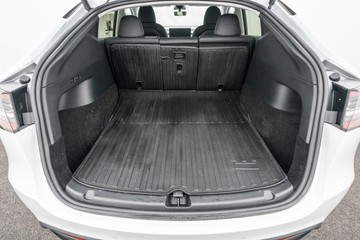 https://dvg-vehicle-assets.s3.amazonaws.com/U19738/11g6xhardml7b401neln8xo4q.jpg