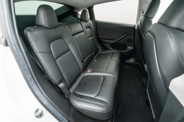 https://dvg-vehicle-assets.s3.amazonaws.com/U19738/2ohiy5hkv09upwzr6w47r4olh.jpg