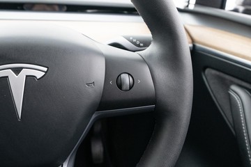 https://dvg-vehicle-assets.s3.amazonaws.com/U19738/9kmuekuvnv14e3weqvcucs8iv.jpg