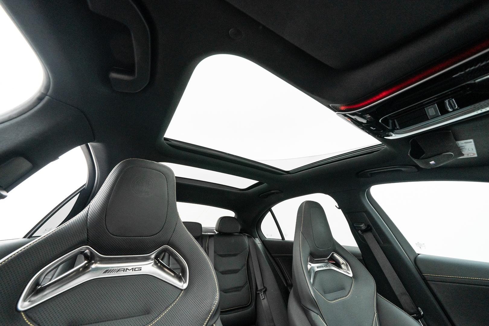 Mercedes Benz C-class image 4