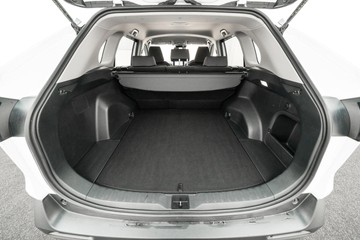 https://dvg-vehicle-assets.s3.amazonaws.com/U19748/45m7xylut42yn8u9a8wkqty0v.jpg